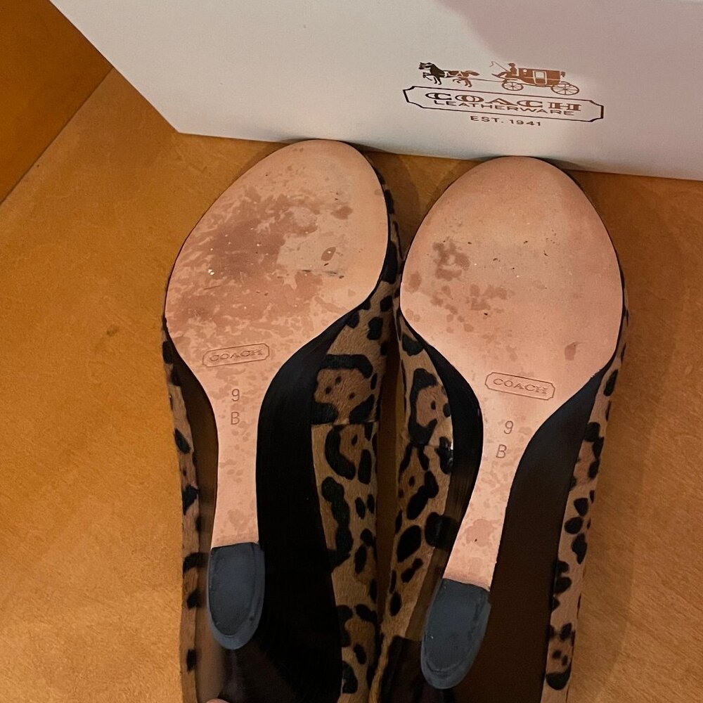 Coach Women's Sz 9M Ocelot print wedge low heels. Never worn outside! - Picture 4 of 7